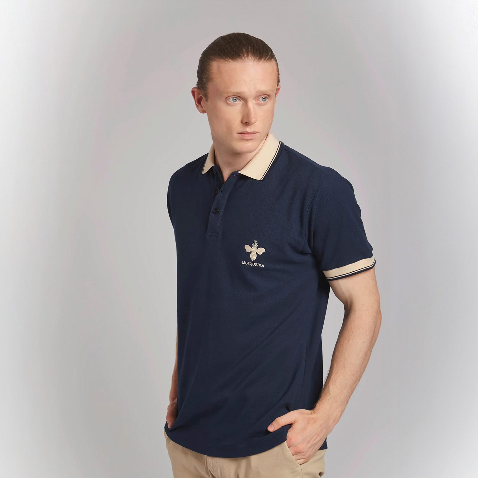 Polo camisero azul marino de algodón Pima de contraste tejido en el cuello